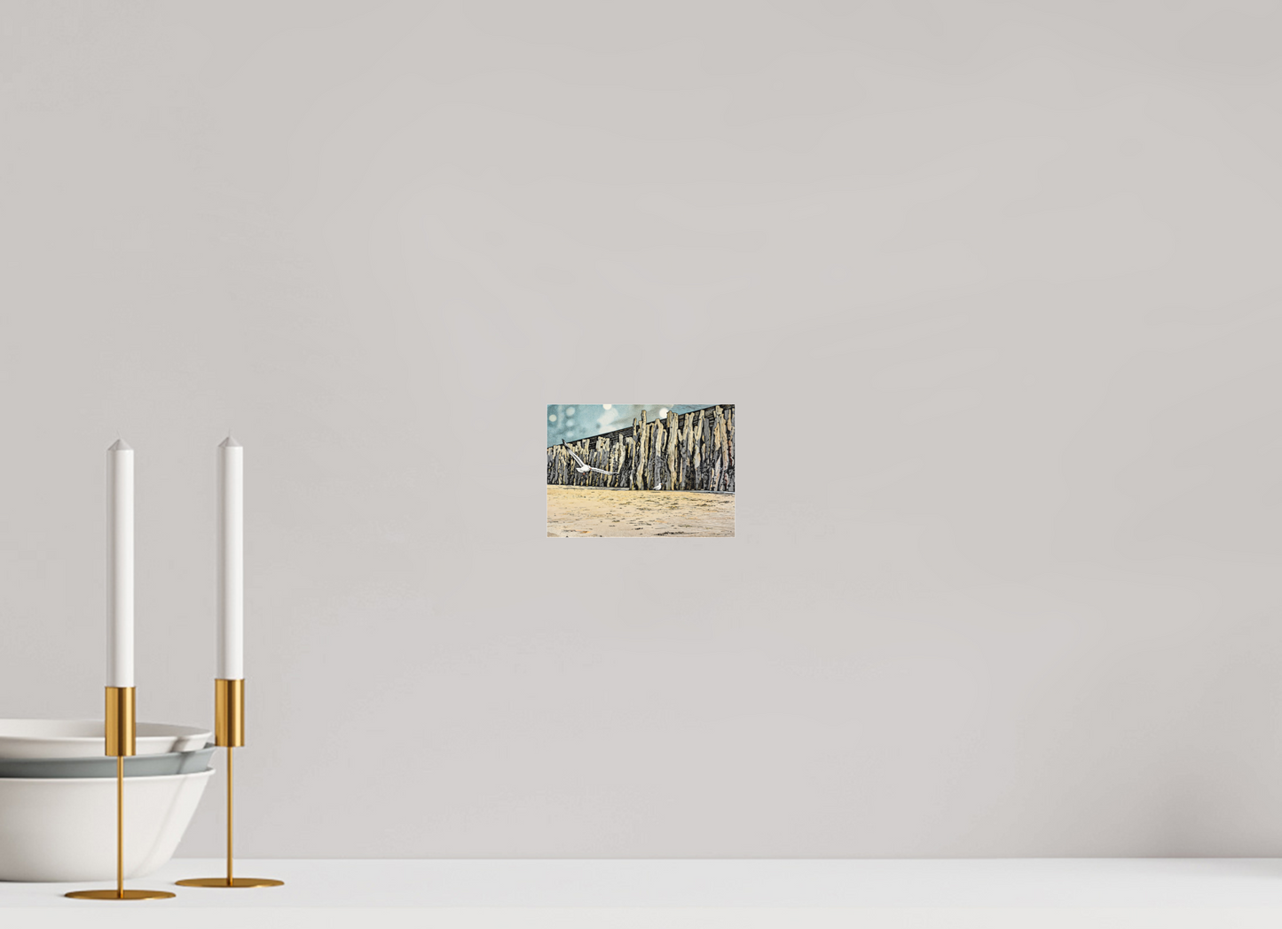ISO A6 (14,8 x 10,5 cm), Photo Print Under Acrylic Glass Seaside Seagulls and Driftwood Barrier